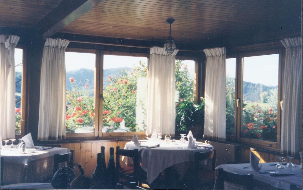 Albergo Ristorante Ai Pini Tarzo Экстерьер фото